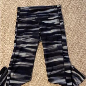 Athleta crop leggings